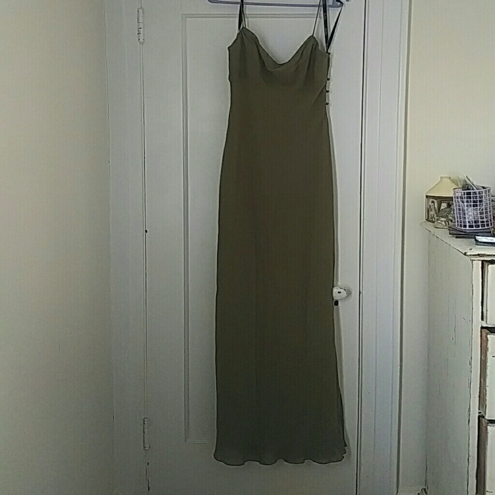Nicole Miller size 8 floor length olive silk gown